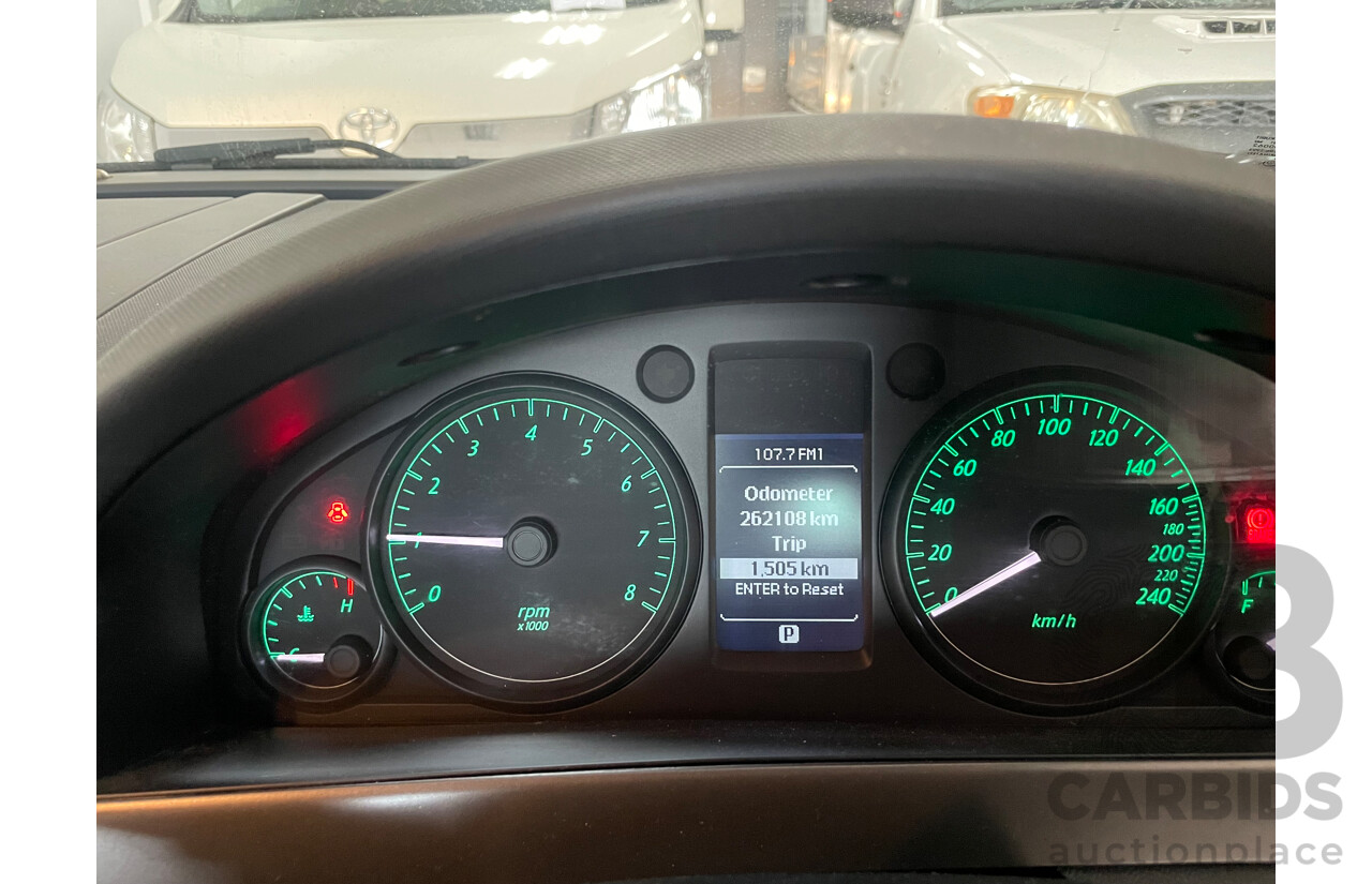 01/10 Holden Commodore OMEGA RWD VE MY10 Utility White 3.6L