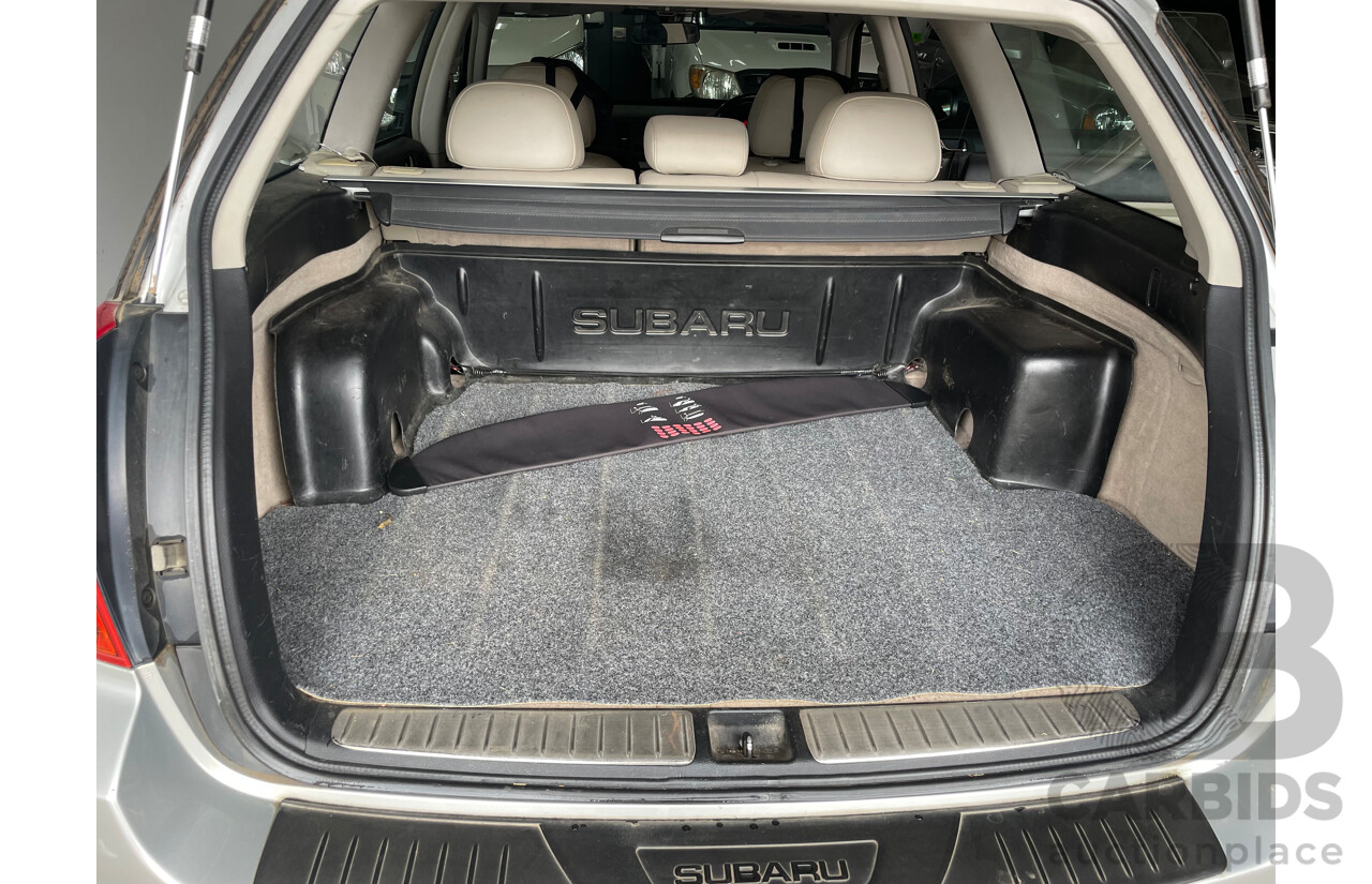 11/03 Subaru Outback 3.0R AWD MY04 4D Wagon Silver 3.0L