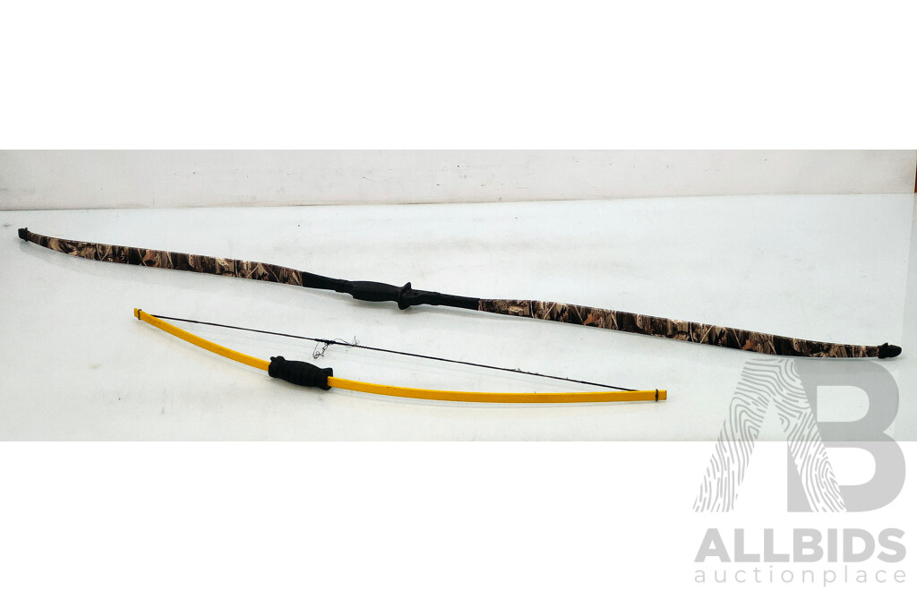 Assorted Lot of Bows and Arrows