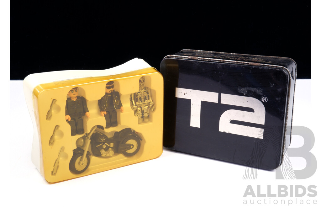 Kubrick 100% Terminator 2 Judgement Day Actions Figures with Harley Davidson and Weapons