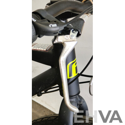 FLUID Sprint 21 Speed Hybrid Bike