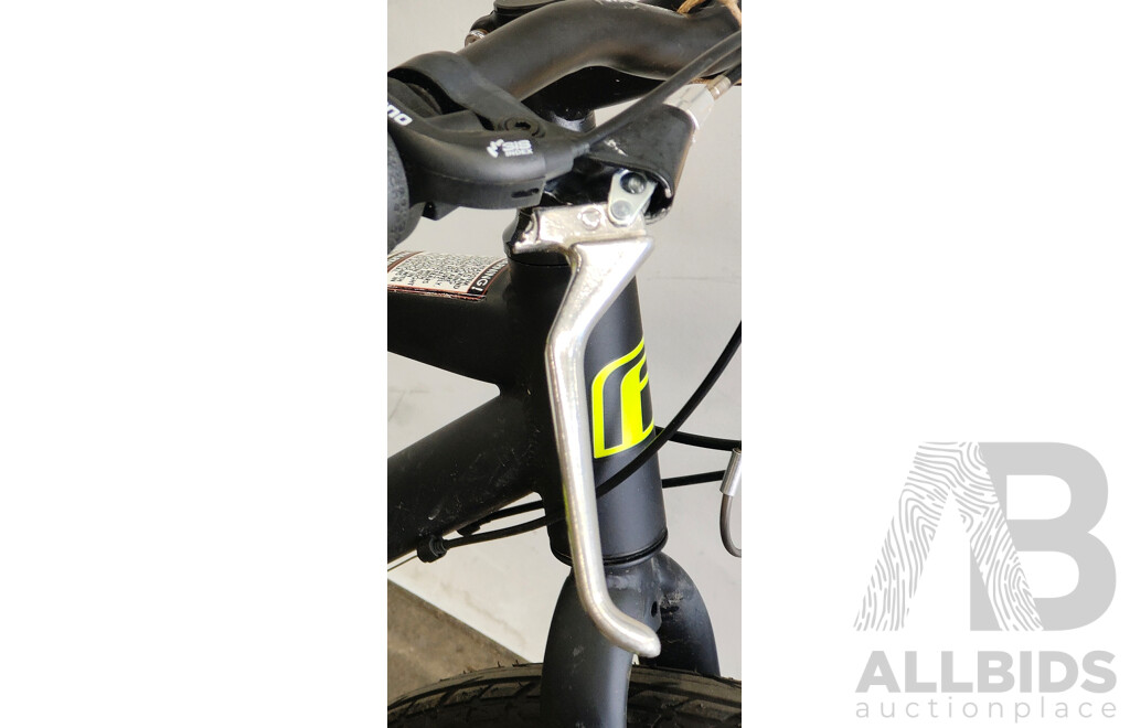 FLUID Sprint 21 Speed Hybrid Bike