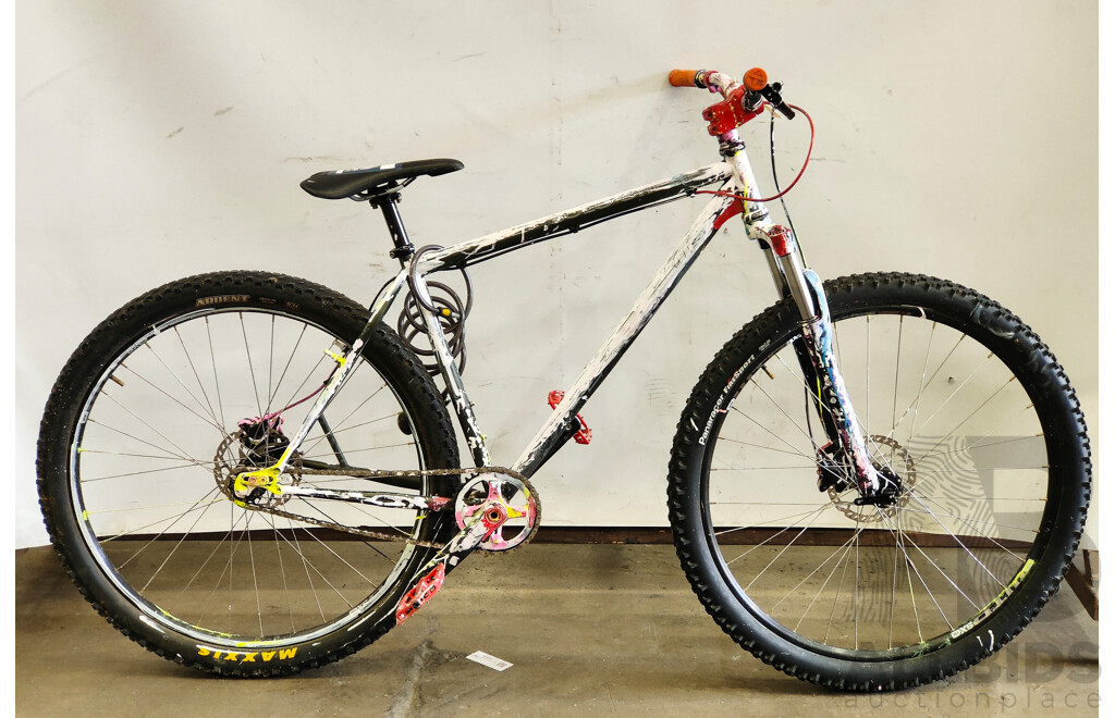 KHS SOLO-ONE SE Single Speed Mountain Bike