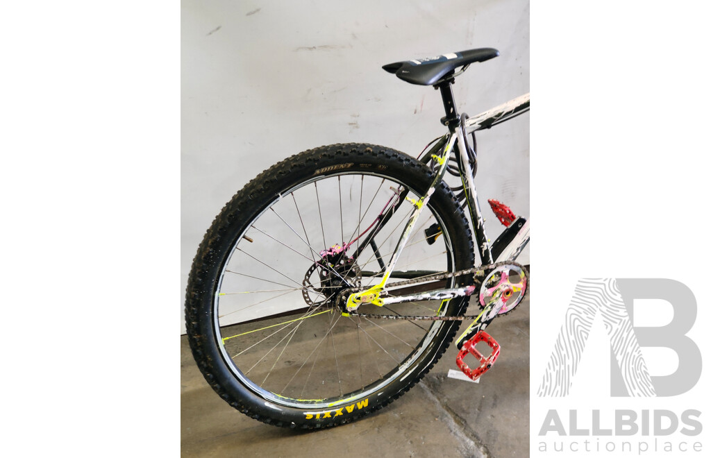 KHS SOLO-ONE SE Single Speed Mountain Bike