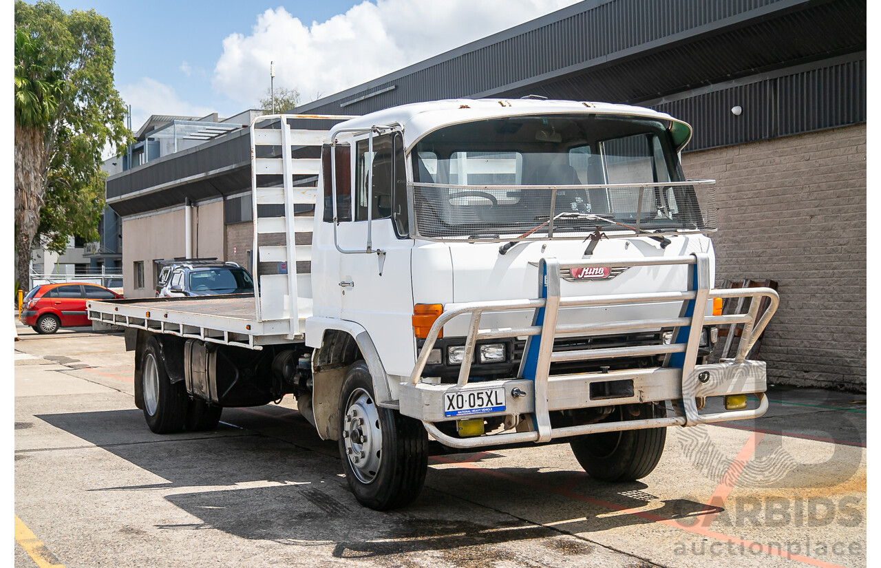 05/1988 Hino GD 166L Tray Back 2d Cab Chassis Truck White Diesel 6.0L