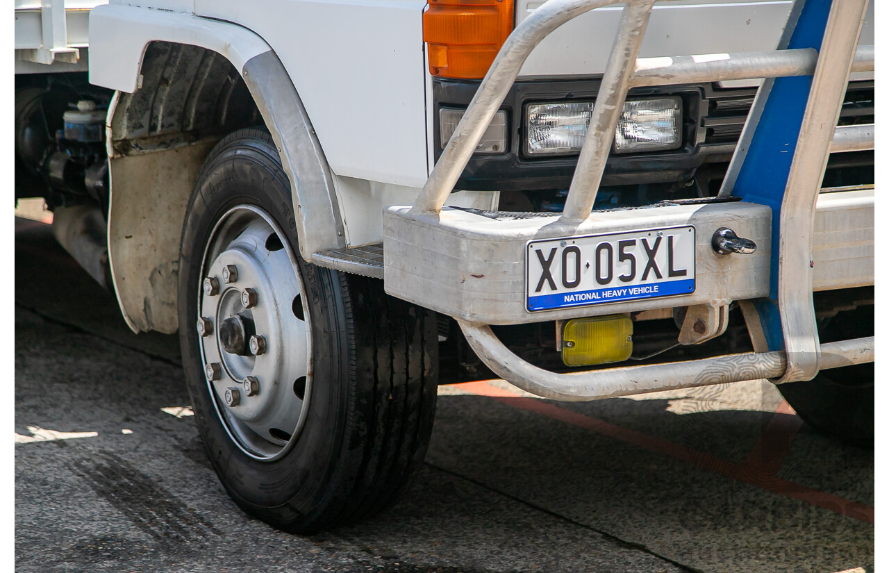 05/1988 Hino GD 166L Tray Back 2d Cab Chassis Truck White Diesel 6.0L