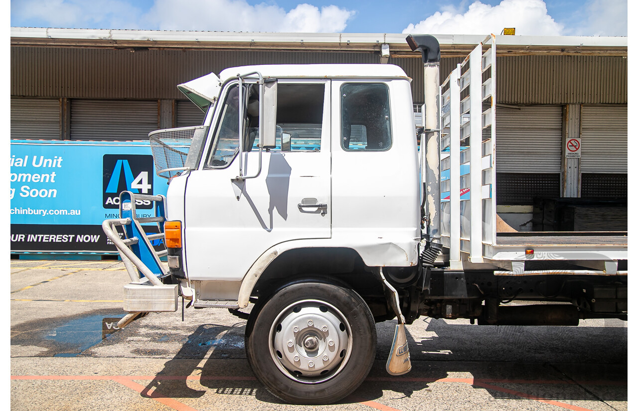 05/1988 Hino GD 166L Tray Back 2d Cab Chassis Truck White Diesel 6.0L