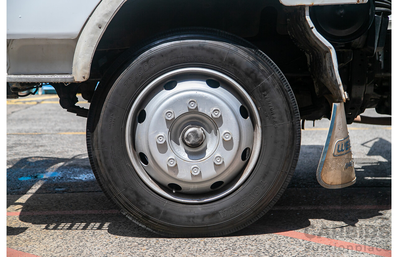 05/1988 Hino GD 166L Tray Back 2d Cab Chassis Truck White Diesel 6.0L