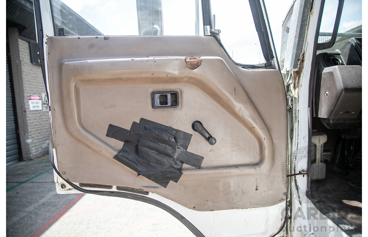 05/1988 Hino GD 166L Tray Back 2d Cab Chassis Truck White Diesel 6.0L