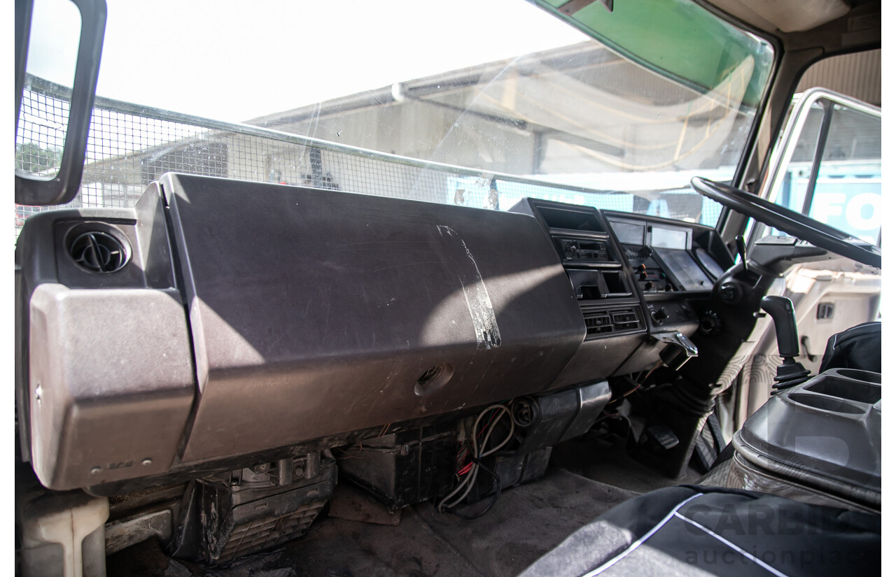 05/1988 Hino GD 166L Tray Back 2d Cab Chassis Truck White Diesel 6.0L