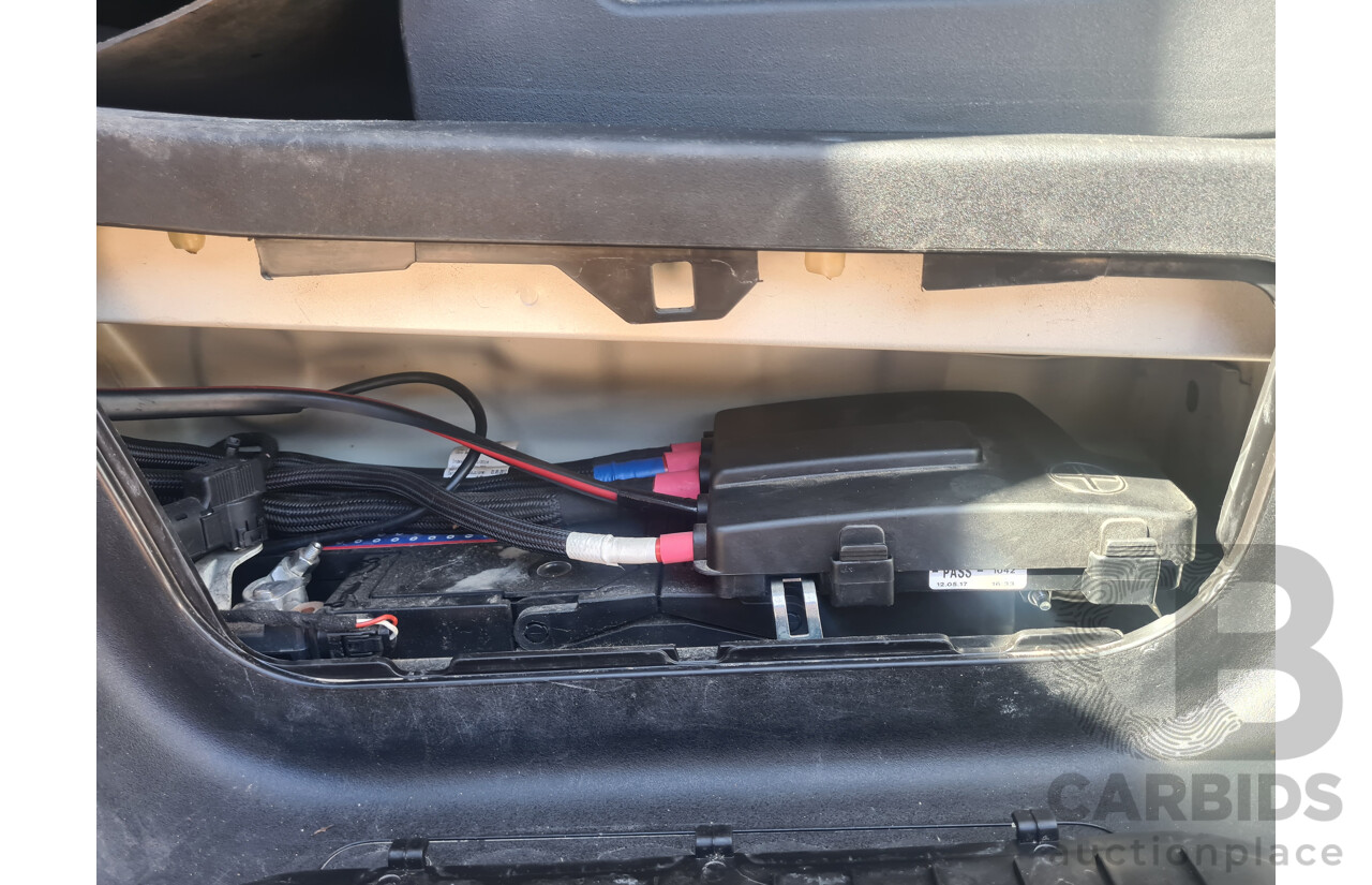 09/2017 Iveco Daily 70-210 50C 4350wb Trayback 4d Crew Cab Silver Turbo Diesel 3.0L