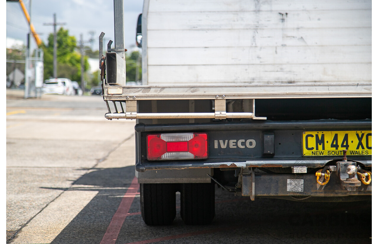 09/2017 Iveco Daily 70-210 50C 4350wb Trayback 4d Crew Cab Silver Turbo Diesel 3.0L