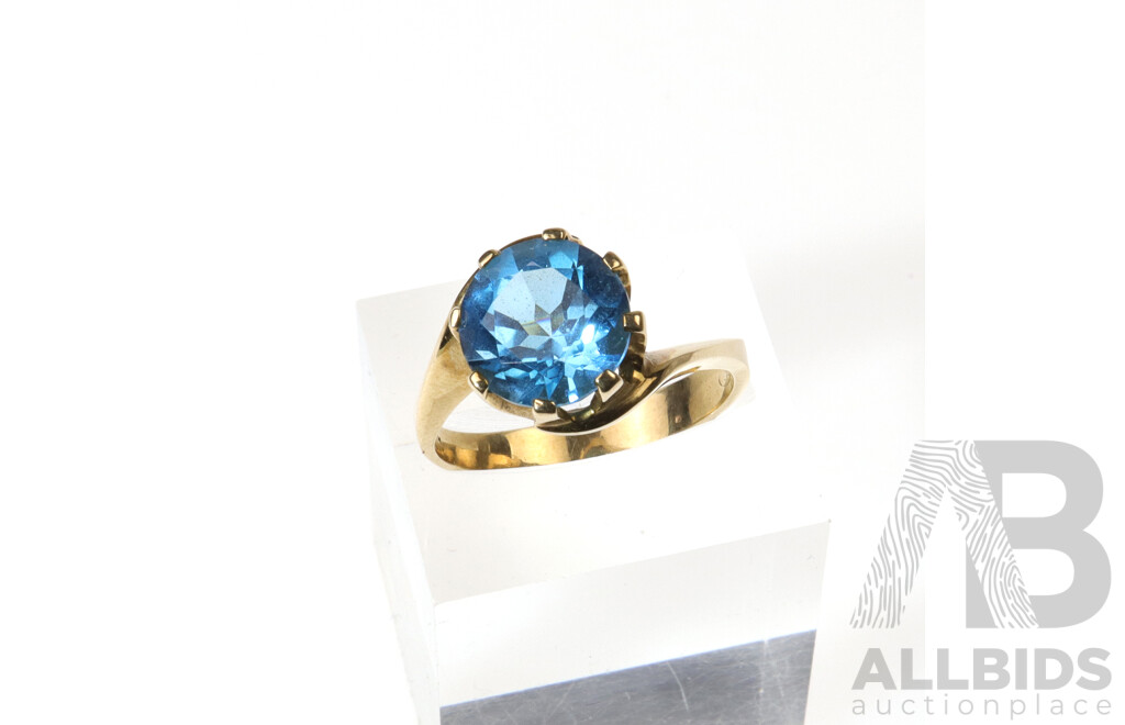 9ct Vintage Blue Paste Stone Ring, Size R, 5.65 Grams