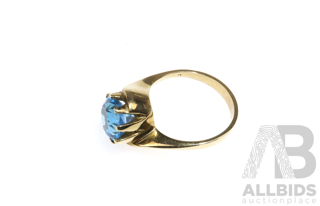 9ct Vintage Blue Paste Stone Ring, Size R, 5.65 Grams