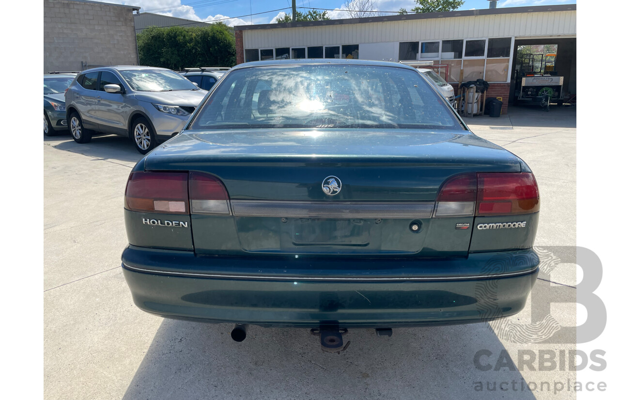 12/1995 Holden Commodore Executive VS 4d Sedan Green 3.8L