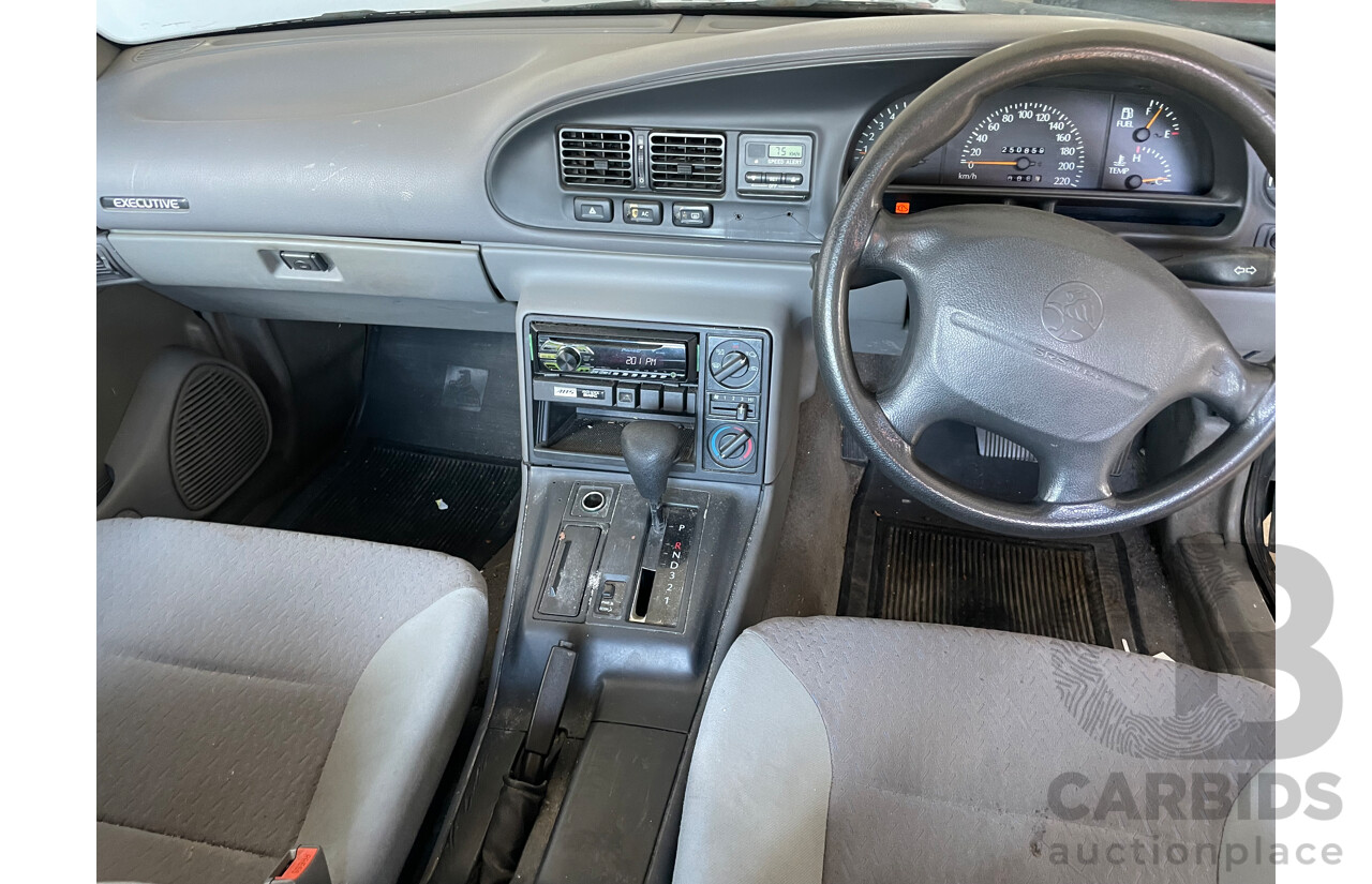 12/1995 Holden Commodore Executive VS 4d Sedan Green 3.8L