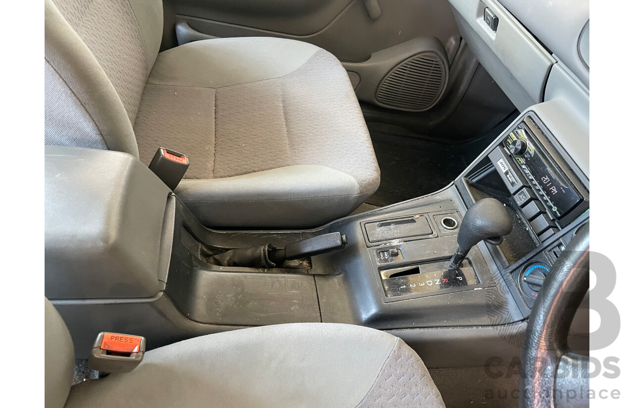 12/1995 Holden Commodore Executive VS 4d Sedan Green 3.8L