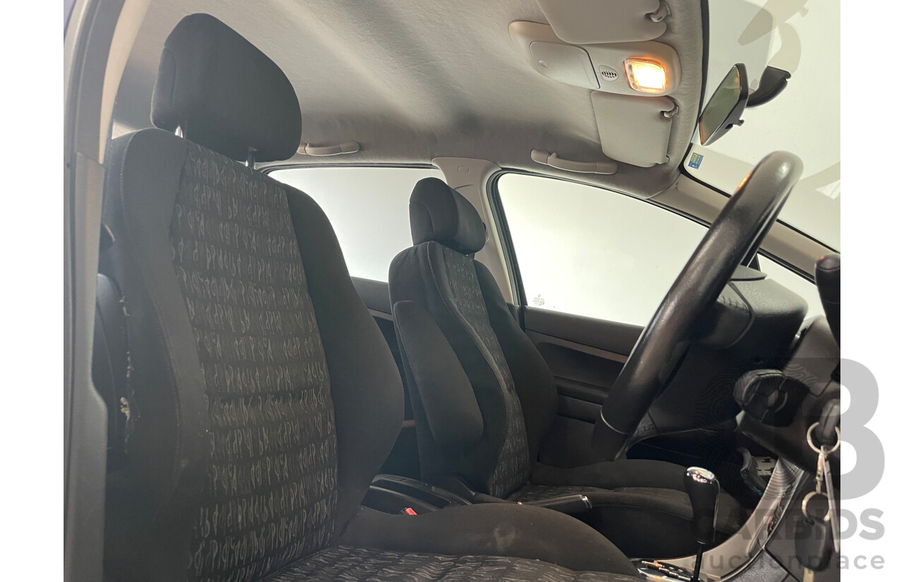 05/2005 Peugeot 307 XSR  5d Hatchback Blue 2.0L