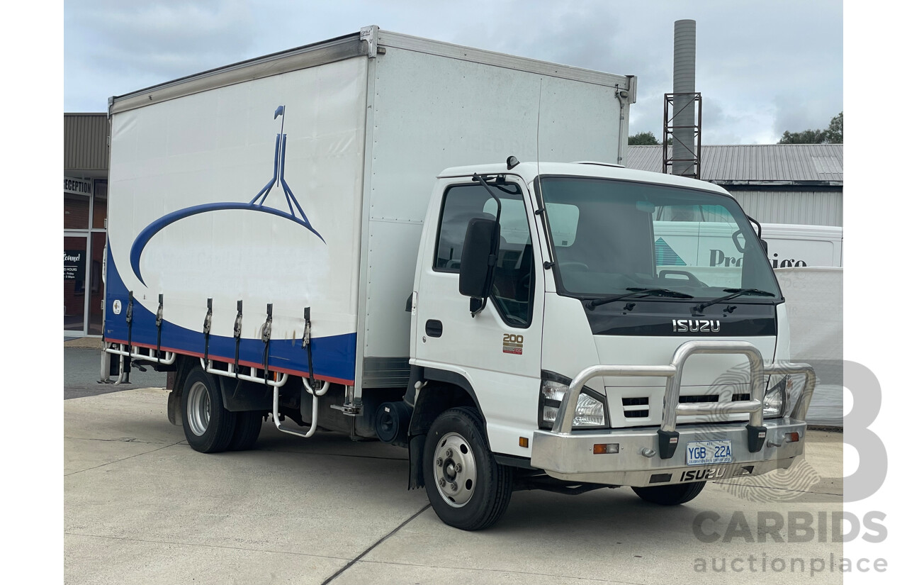 07/2007 Isuzu NPR200 Curtainsider