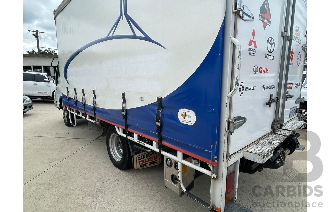 07/2007 Isuzu NPR200 Curtainsider