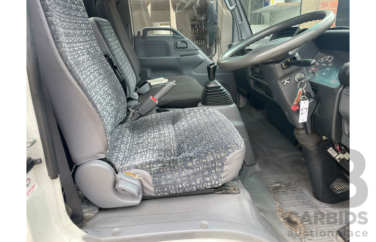 07/2007 Isuzu NPR200 Curtainsider