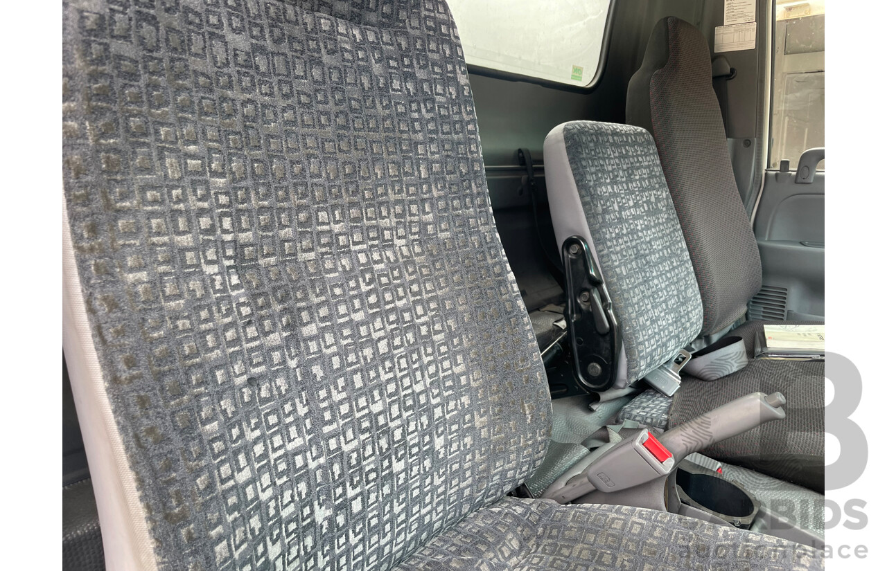 07/2007 Isuzu NPR200 Curtainsider