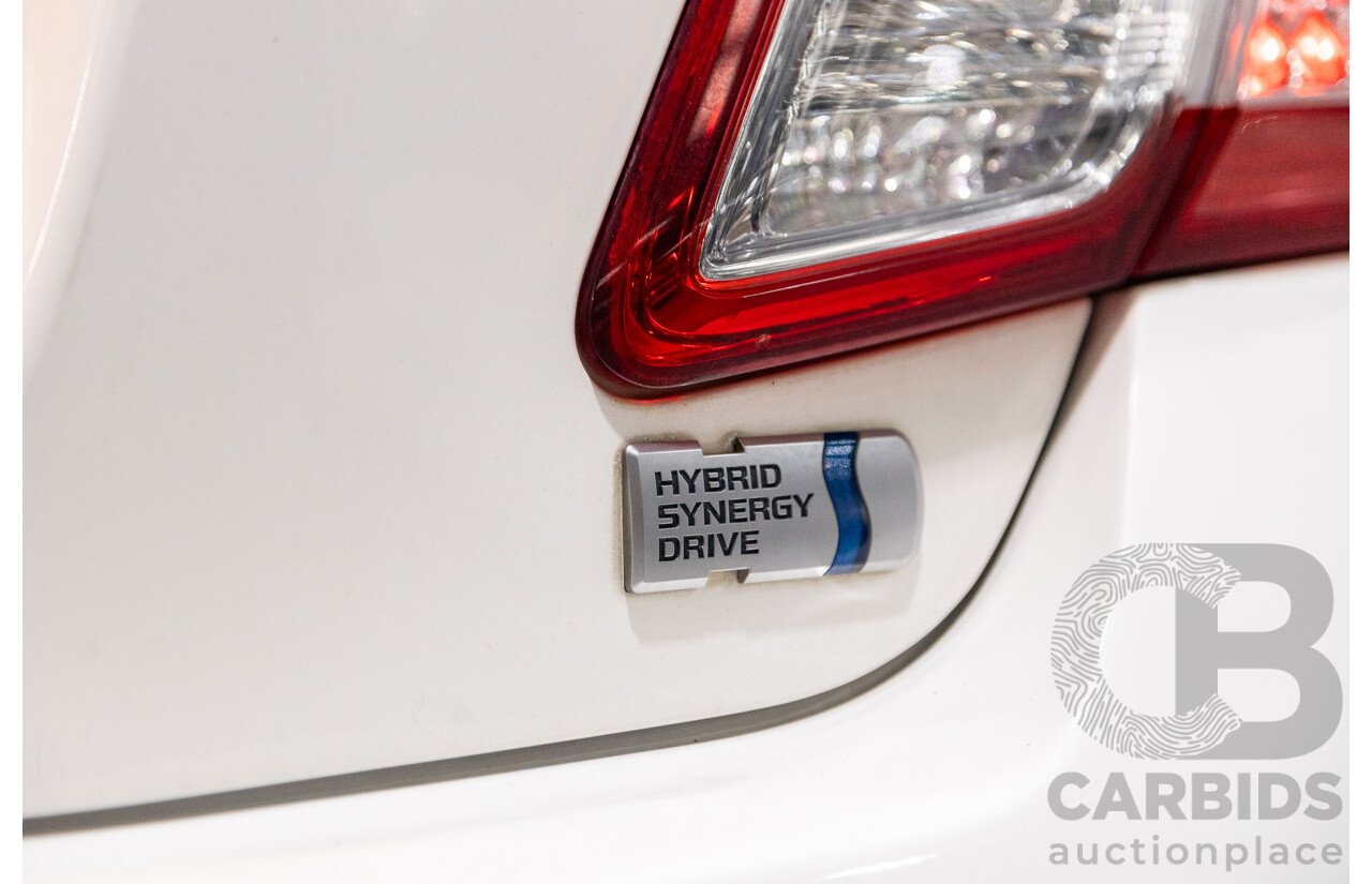 07/2011 Toyota Camry Hybrid AHV40R 4d Sedan White 2.4L