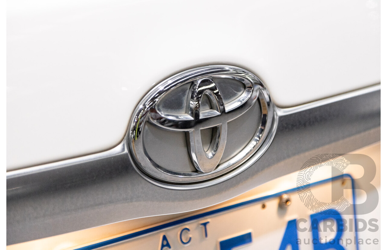 07/2011 Toyota Camry Hybrid AHV40R 4d Sedan White 2.4L