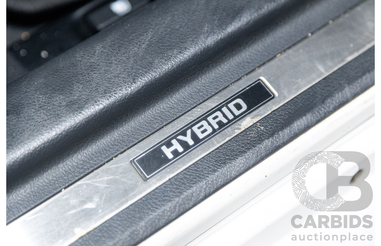 07/2011 Toyota Camry Hybrid AHV40R 4d Sedan White 2.4L