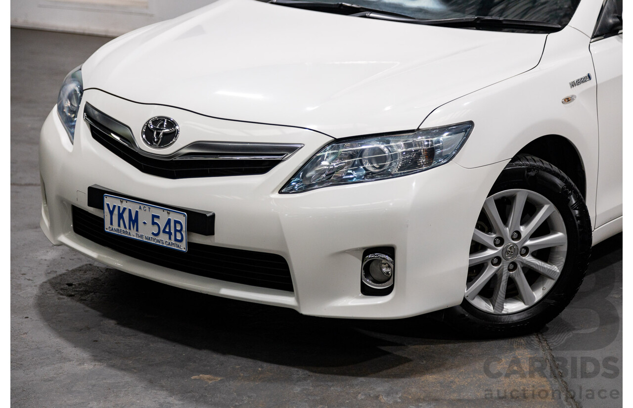 07/2011 Toyota Camry Hybrid AHV40R 4d Sedan White 2.4L