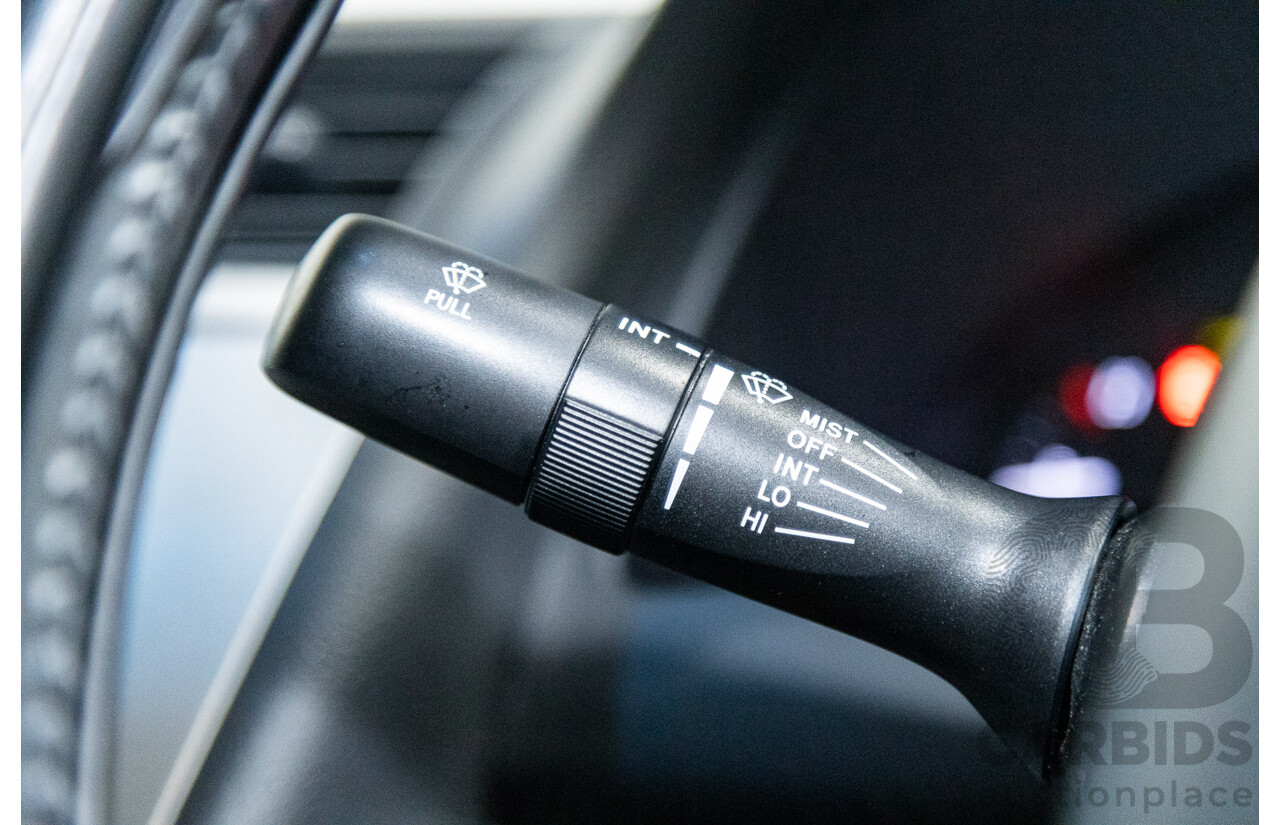 07/2011 Toyota Camry Hybrid AHV40R 4d Sedan White 2.4L