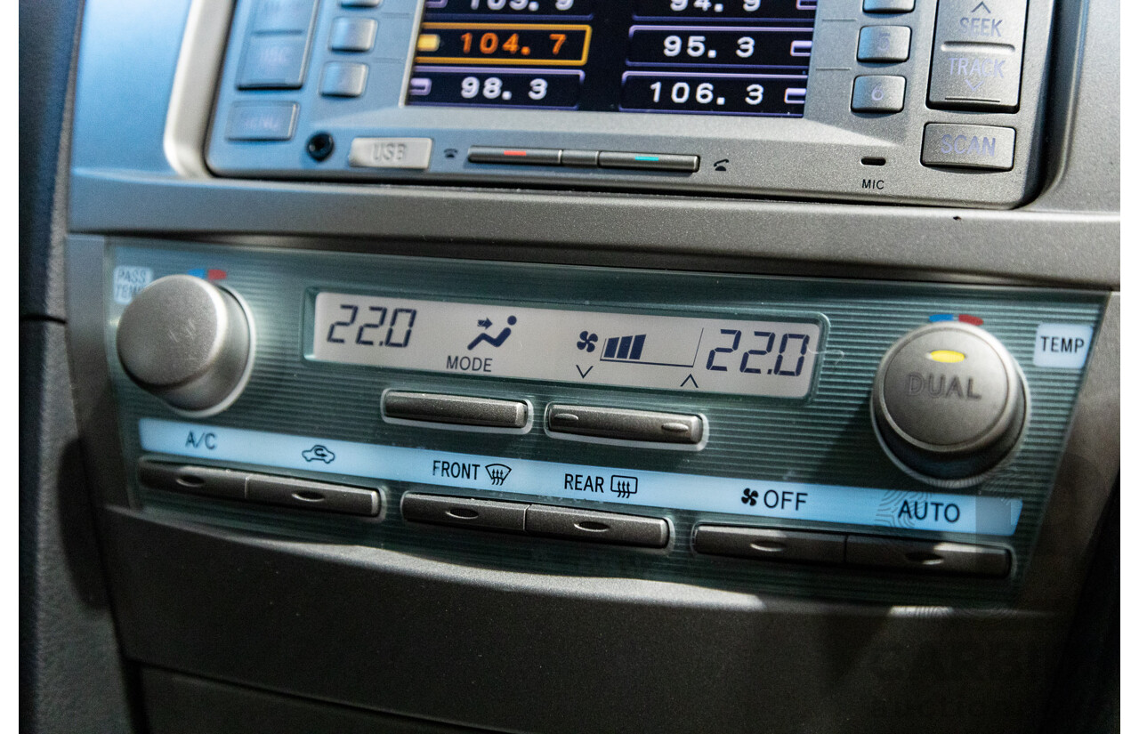 07/2011 Toyota Camry Hybrid AHV40R 4d Sedan White 2.4L