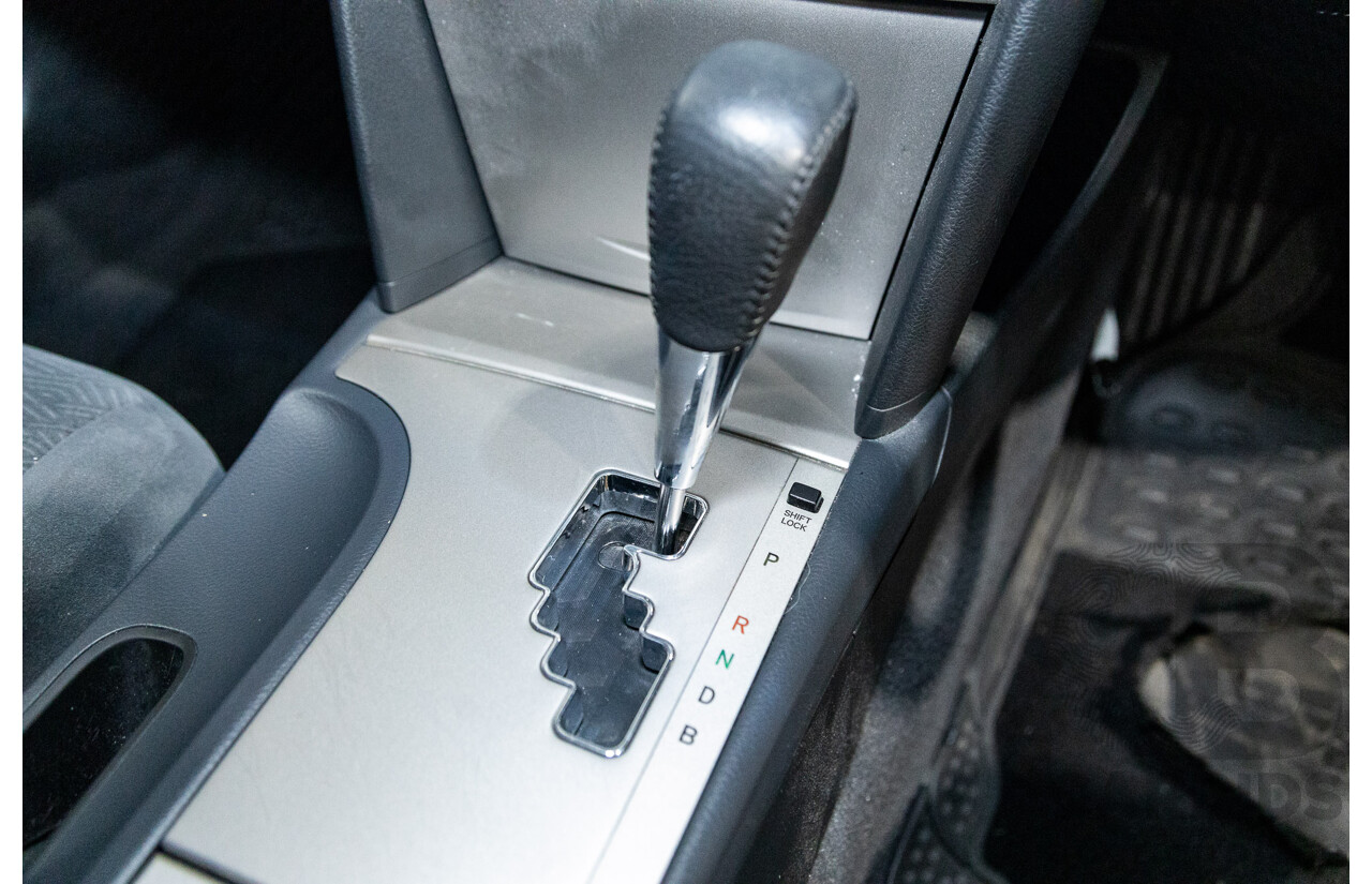 07/2011 Toyota Camry Hybrid AHV40R 4d Sedan White 2.4L