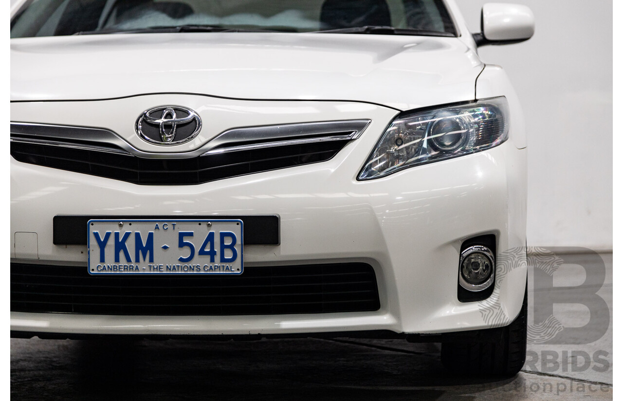 07/2011 Toyota Camry Hybrid AHV40R 4d Sedan White 2.4L
