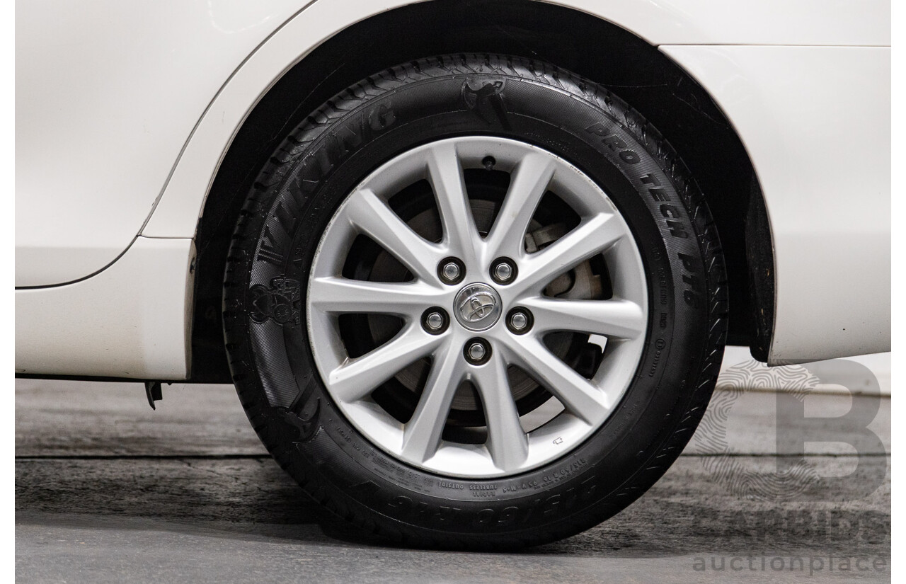 07/2011 Toyota Camry Hybrid AHV40R 4d Sedan White 2.4L