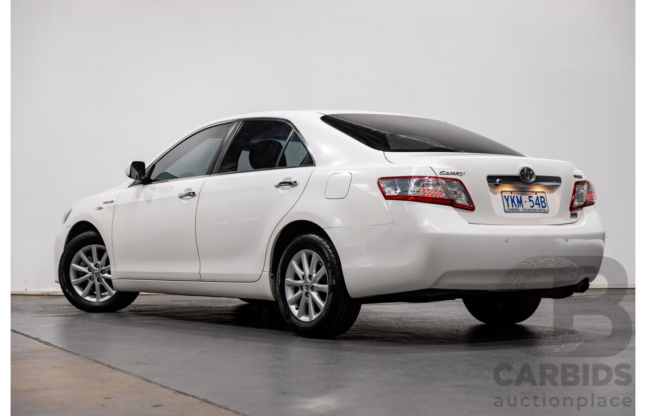 07/2011 Toyota Camry Hybrid AHV40R 4d Sedan White 2.4L