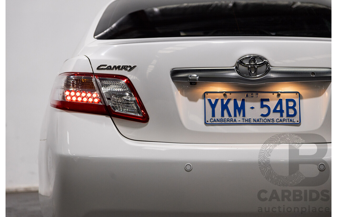 07/2011 Toyota Camry Hybrid AHV40R 4d Sedan White 2.4L