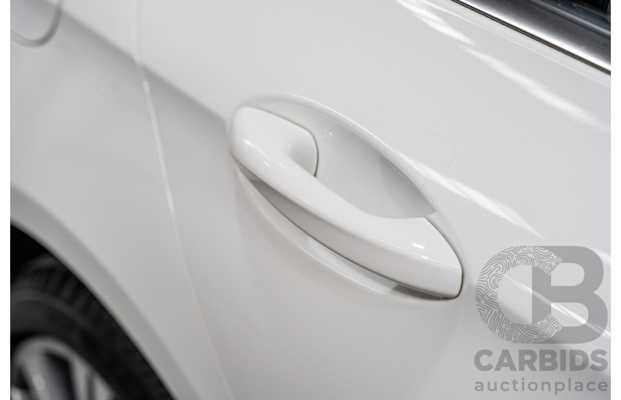 11/2017 Mercedes-Benz E220d RWD 213 4d Sedan Polar White 2.0L