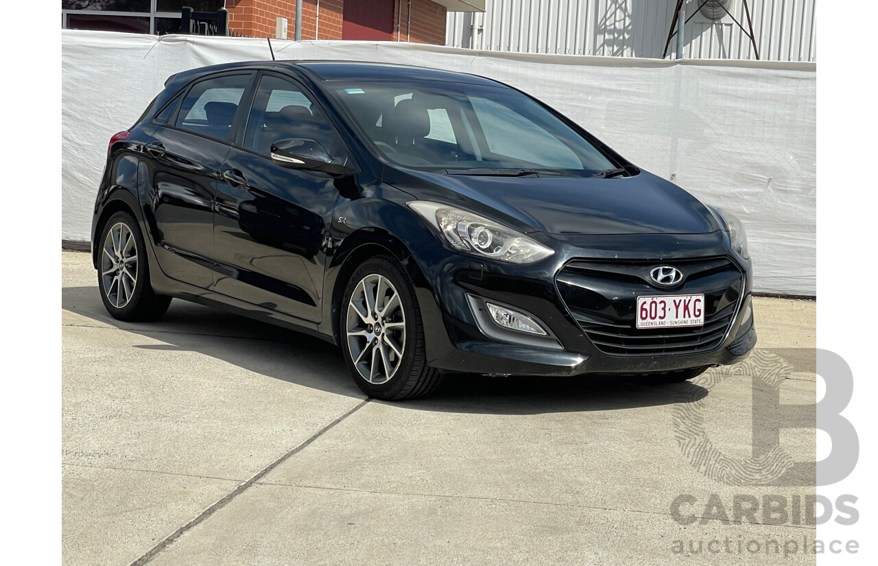 9/2013 Hyundai i30 SR GD MY14 5d Hatchback Black 2.0L