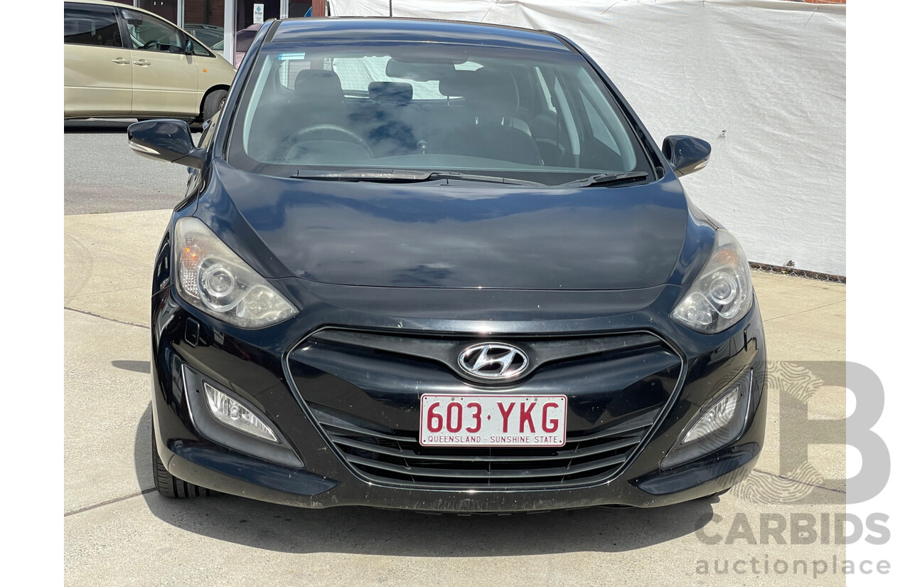 9/2013 Hyundai i30 SR GD MY14 5d Hatchback Black 2.0L