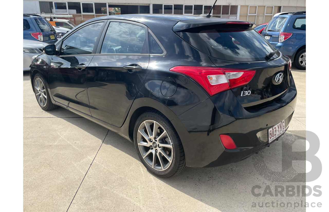 9/2013 Hyundai i30 SR GD MY14 5d Hatchback Black 2.0L