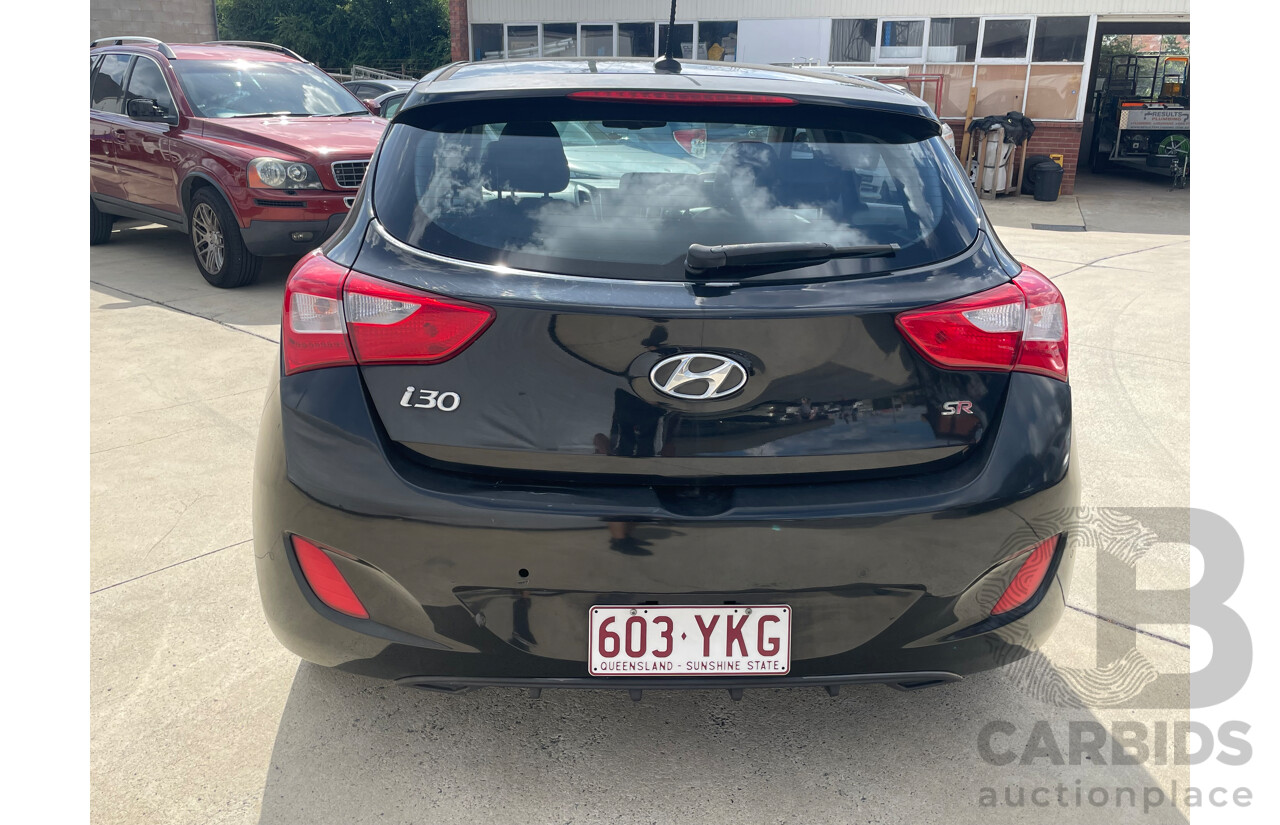 9/2013 Hyundai i30 SR GD MY14 5d Hatchback Black 2.0L