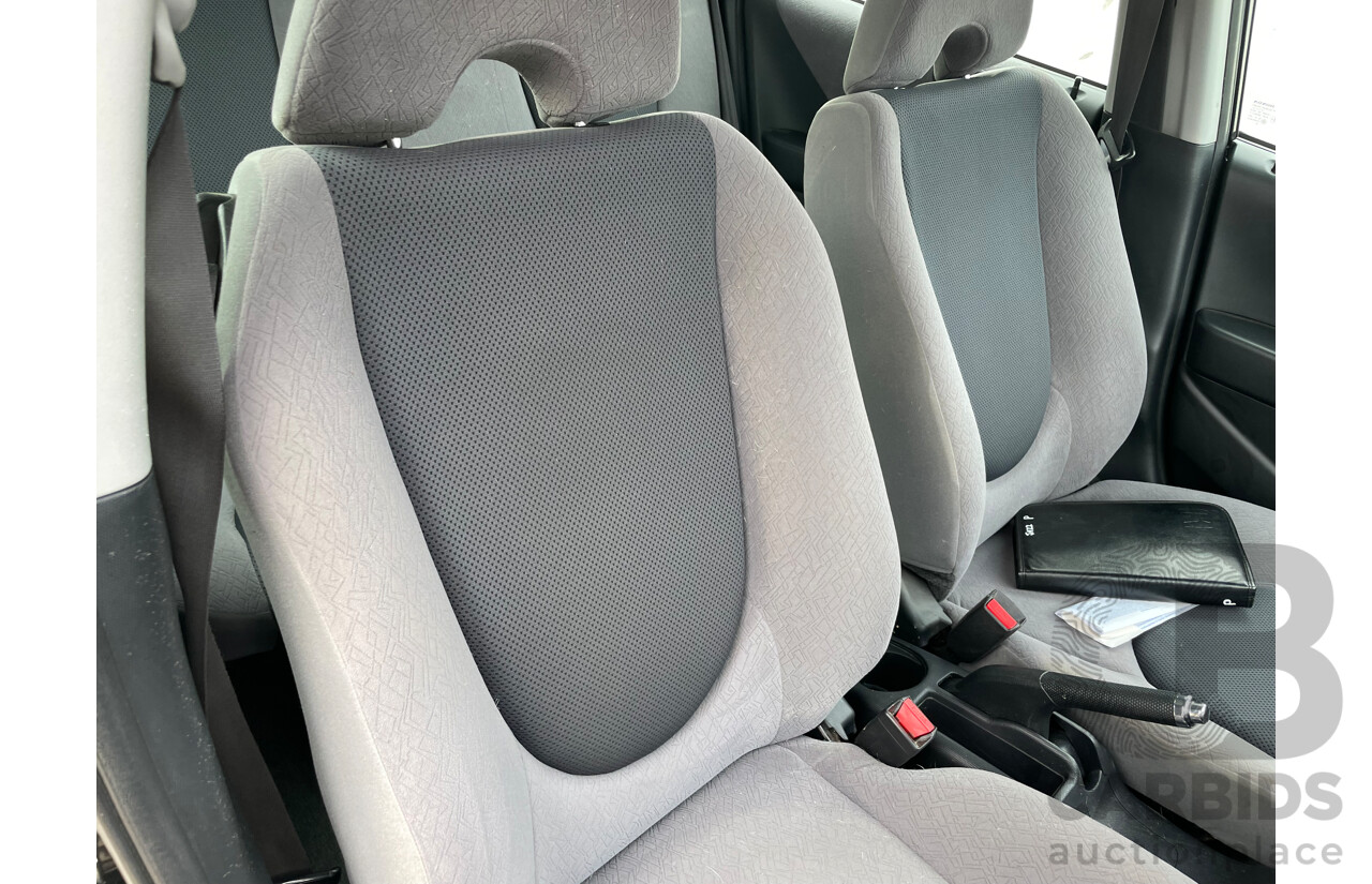 9/2006 Honda Jazz GLi MY06 5d Hatchback Black 1.3L