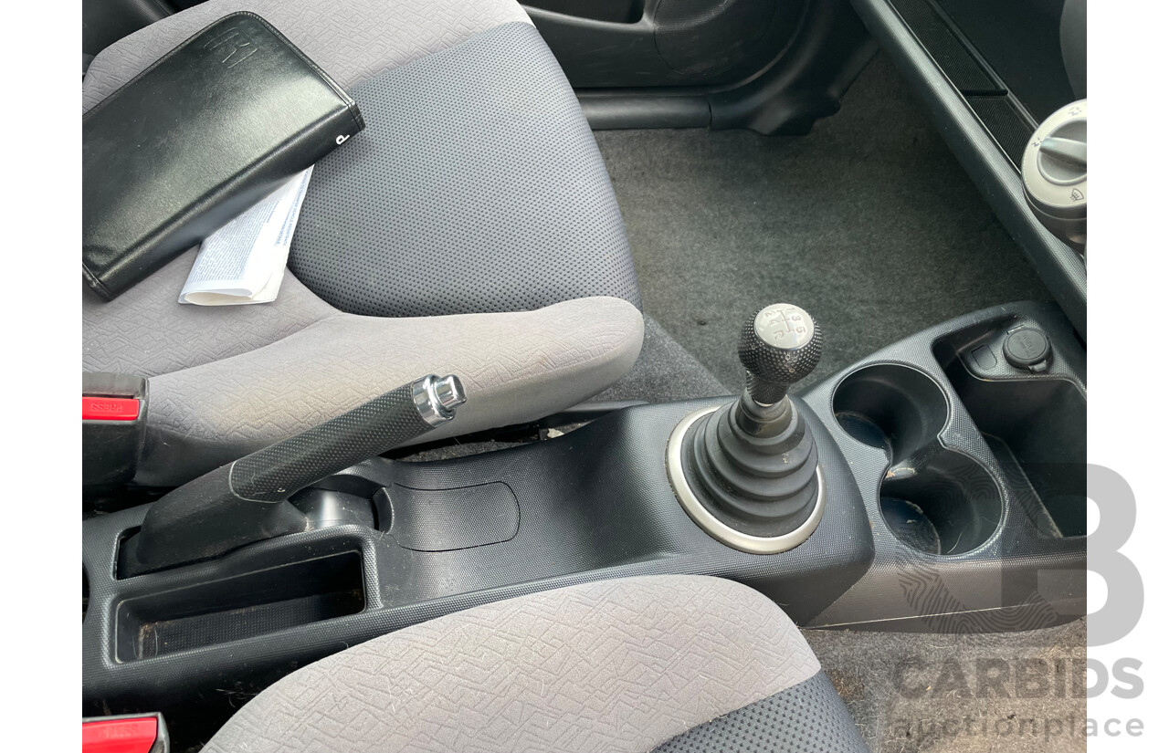 9/2006 Honda Jazz GLi MY06 5d Hatchback Black 1.3L