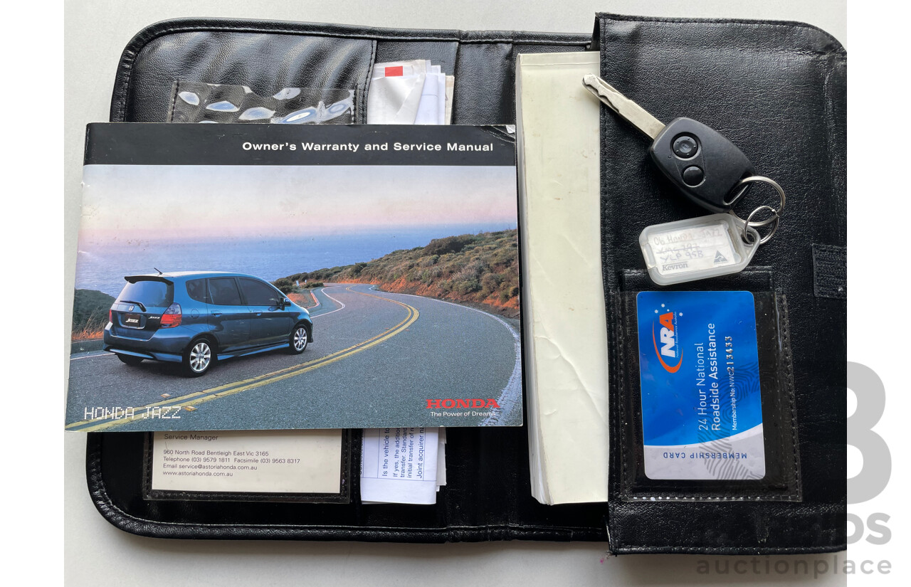 9/2006 Honda Jazz GLi MY06 5d Hatchback Black 1.3L