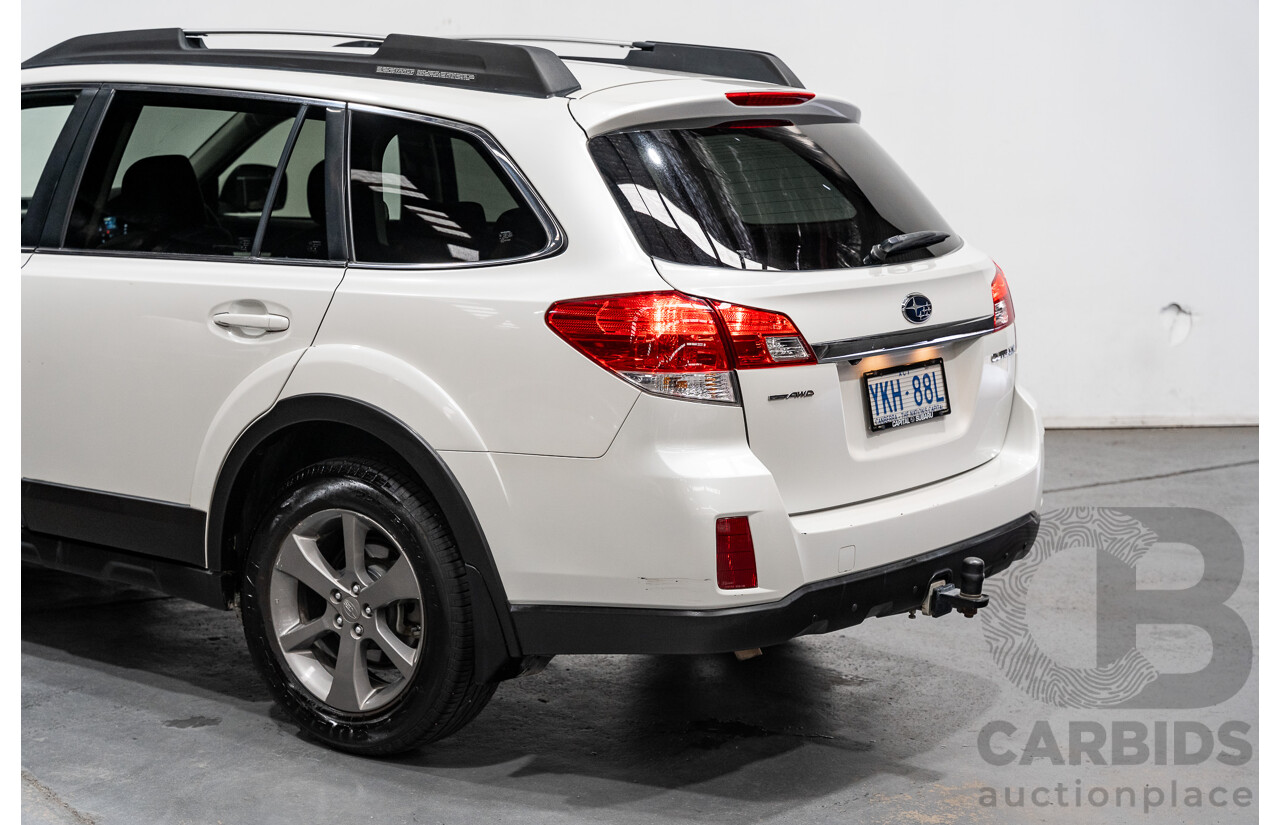 06/2014 Subaru Outback 2.5i AWD MY14 4D Wagon White 2.5L