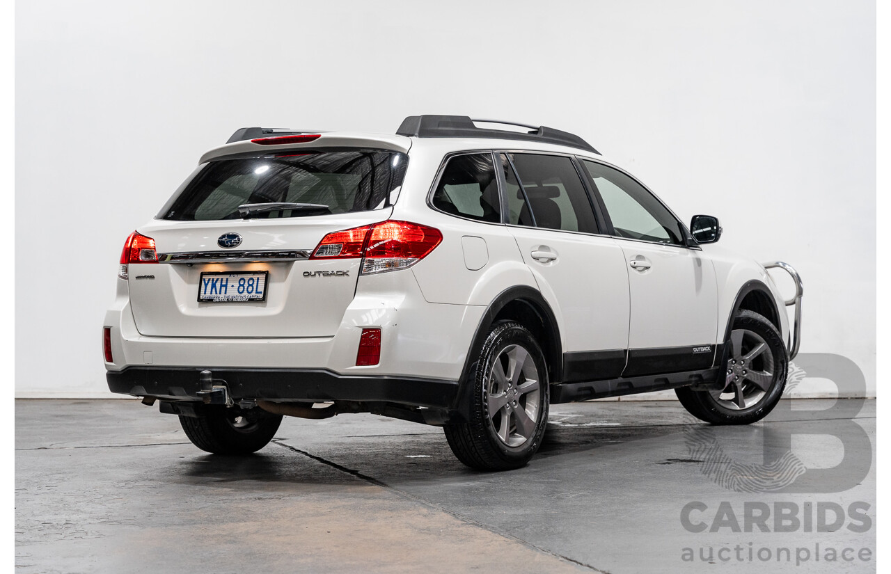 06/2014 Subaru Outback 2.5i AWD MY14 4D Wagon White 2.5L