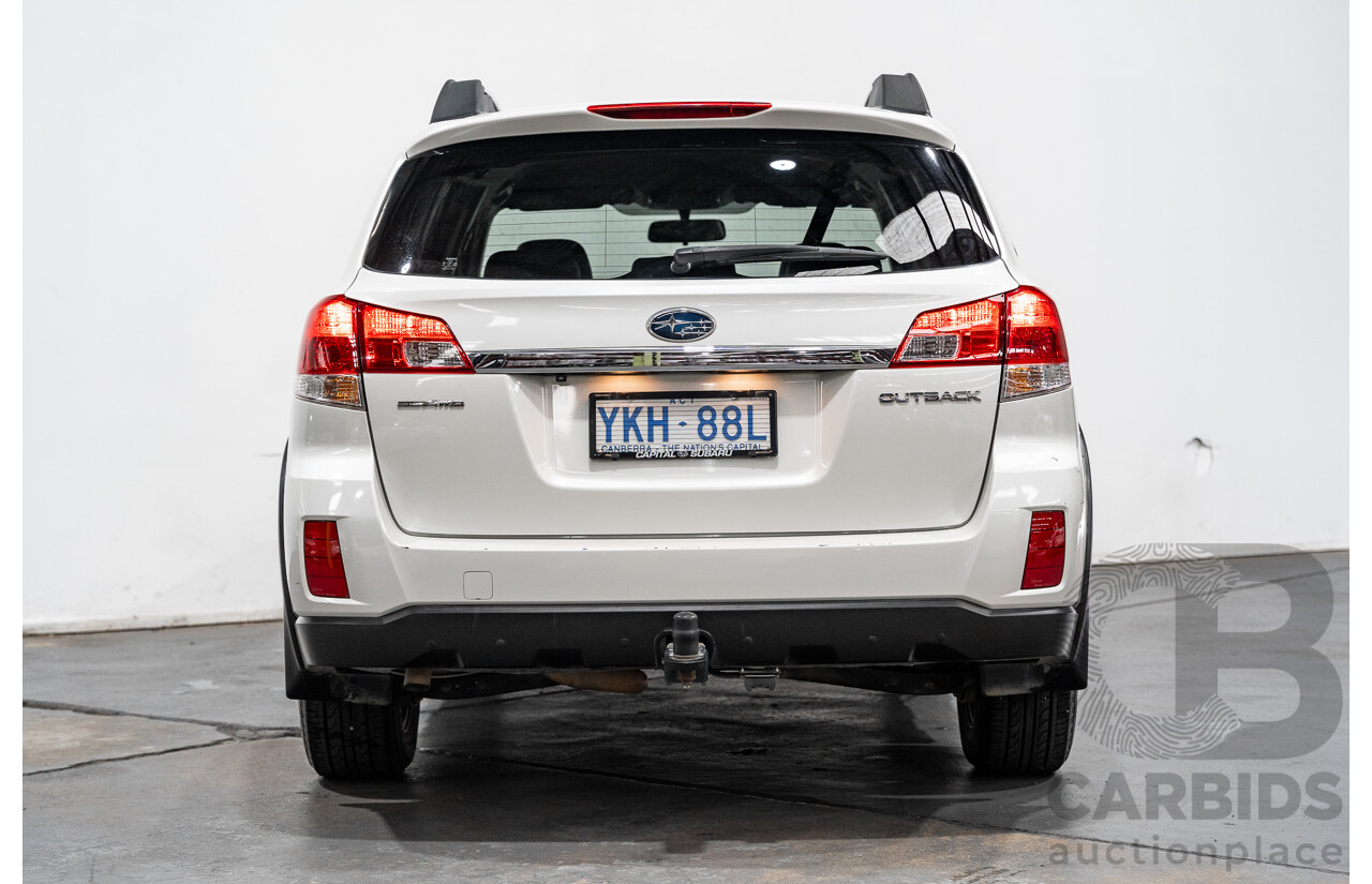 06/2014 Subaru Outback 2.5i AWD MY14 4D Wagon White 2.5L