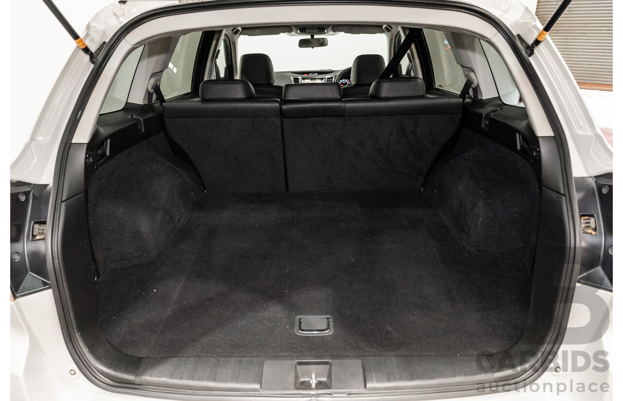 06/2014 Subaru Outback 2.5i AWD MY14 4D Wagon White 2.5L