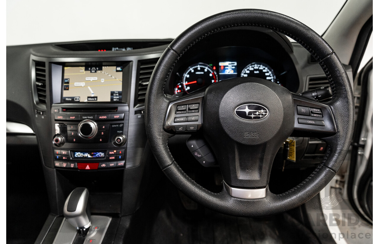 06/2014 Subaru Outback 2.5i AWD MY14 4D Wagon White 2.5L